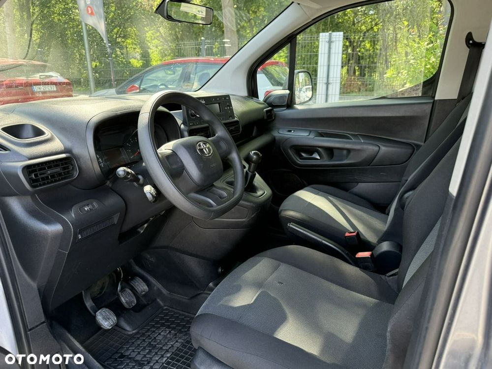 Toyota Proace City - 10