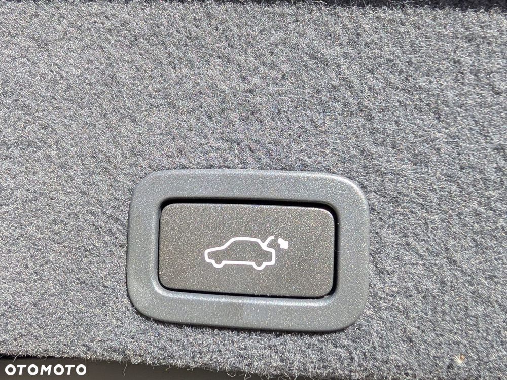 Volvo XC 60 D4 Drive-E R-Design Momentum - 14
