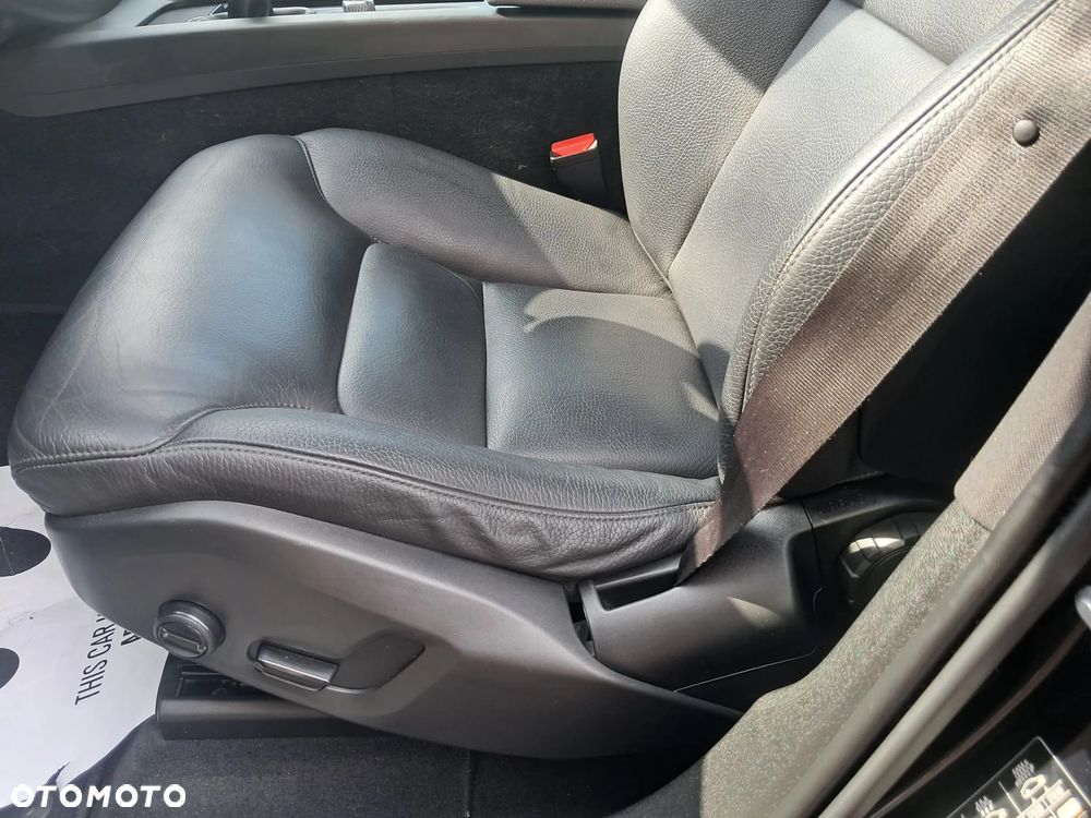 Volvo XC 60 D3 Drive-E Momentum - 11