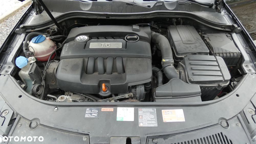 Volkswagen Passat 1.6 Trendline - 21