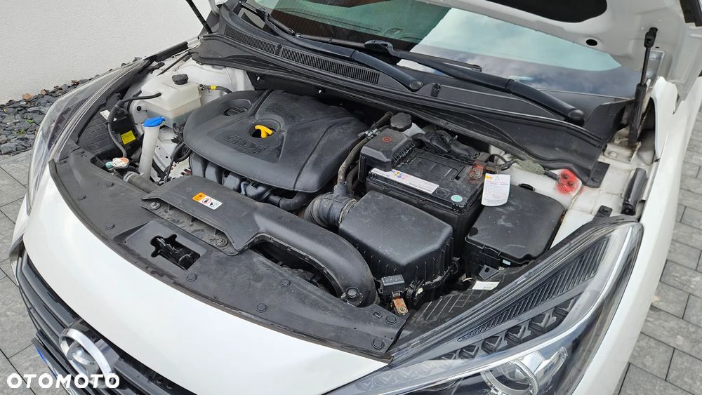 Hyundai i40 Kombi 2.0 Automatik Premium - 9