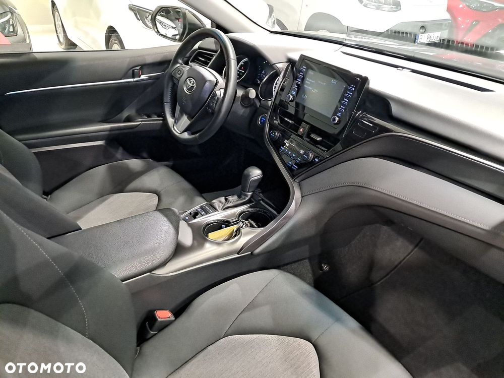 Toyota Camry - 9