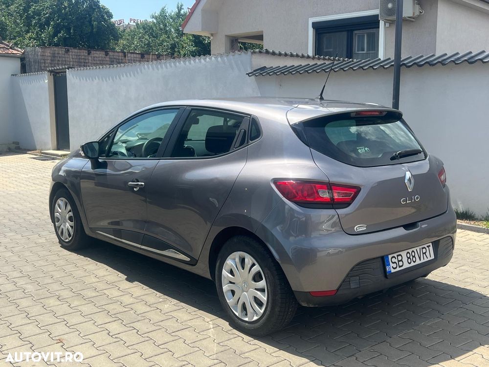 Renault Clio - 7