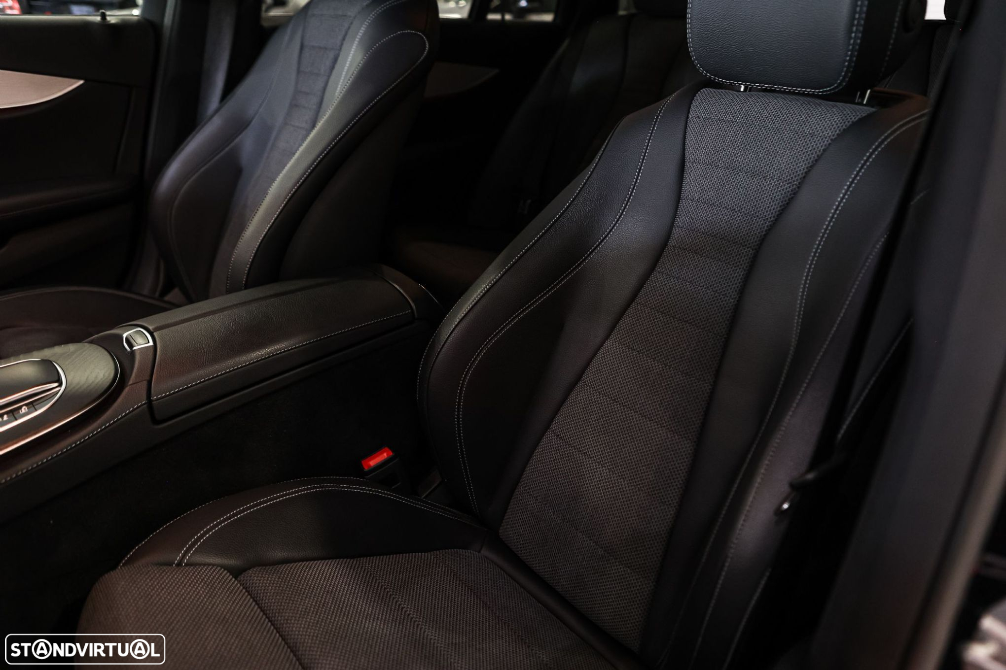 Mercedes-Benz E 300 de AMG Line - 26