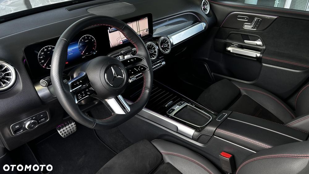 Mercedes-Benz GLB 200 AMG Line 7G-DCT - 11