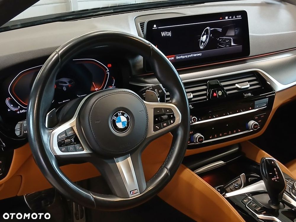 BMW Seria 5 530i xDrive mHEV M Sport sport - 16