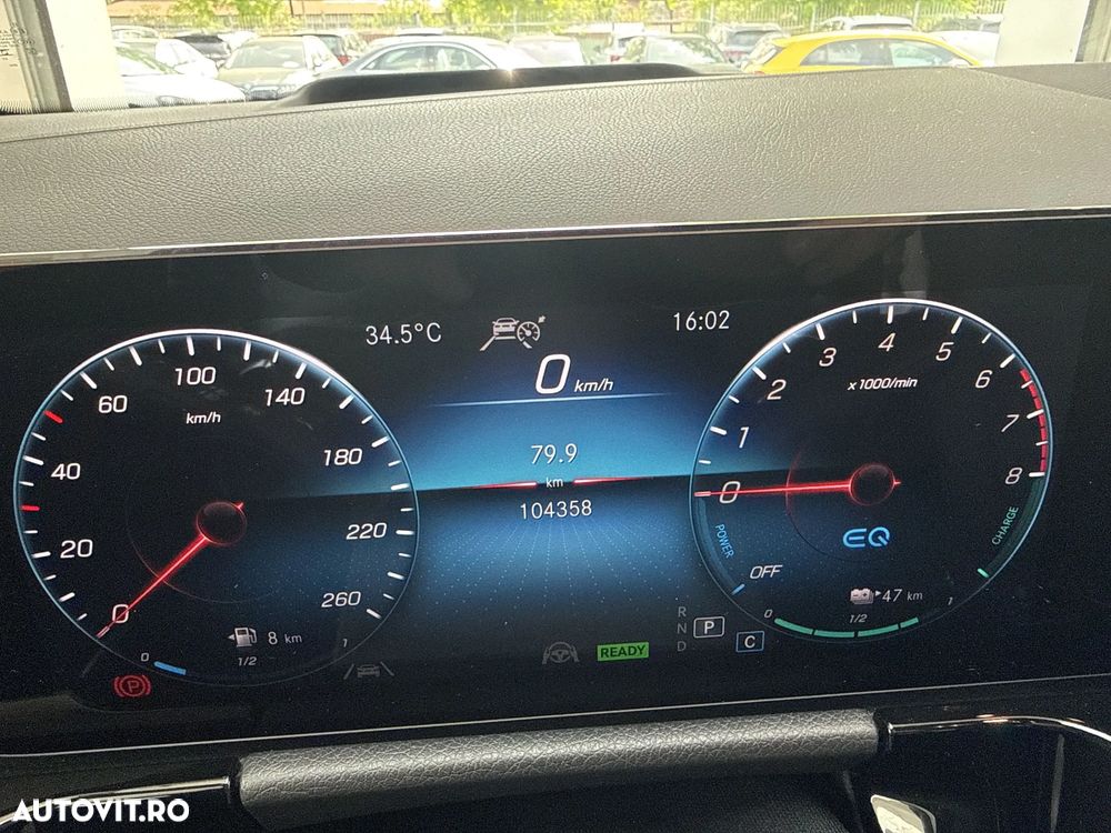 Mercedes-Benz GLA 250 e - 12