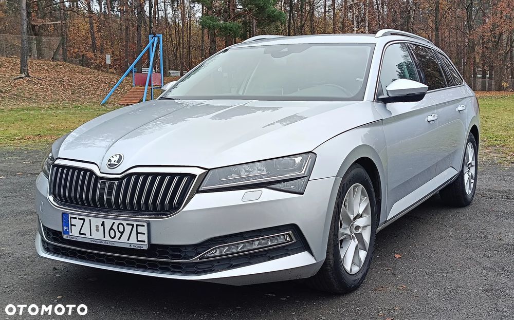 Skoda Superb 2.0 TDI DSG Premium Edition - 9
