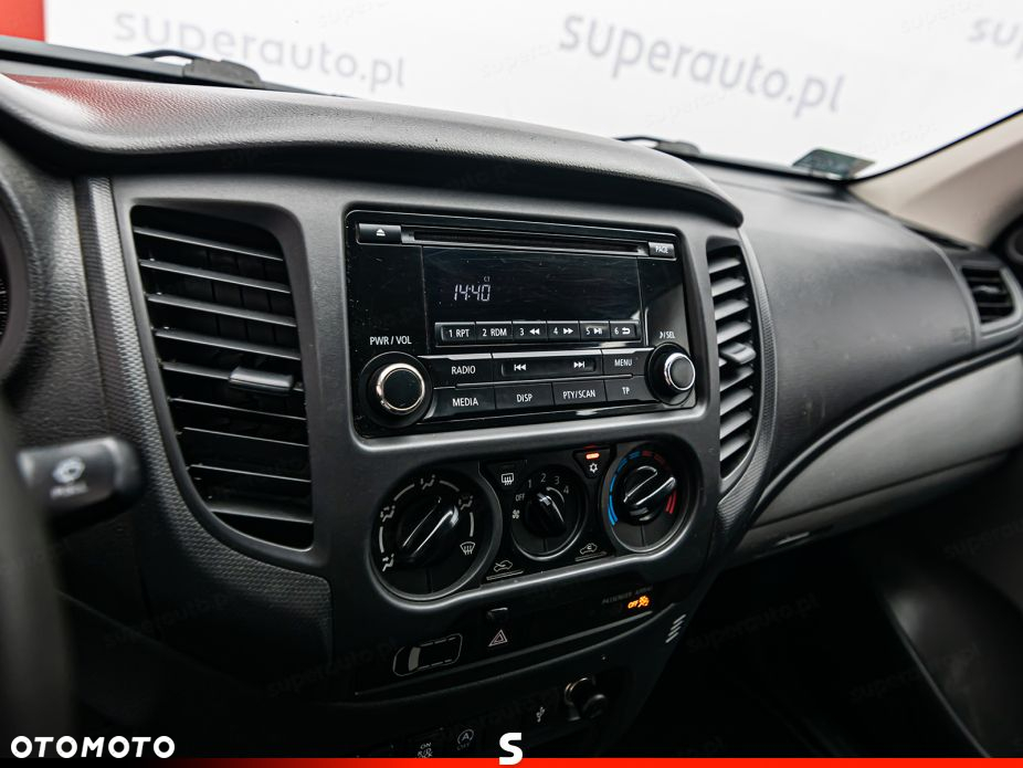 Mitsubishi L200 - 15