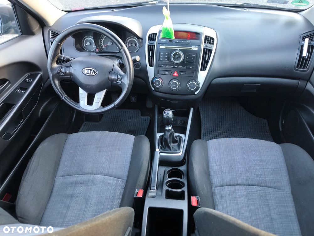 Kia Ceed 1.4 Comfort + - 16