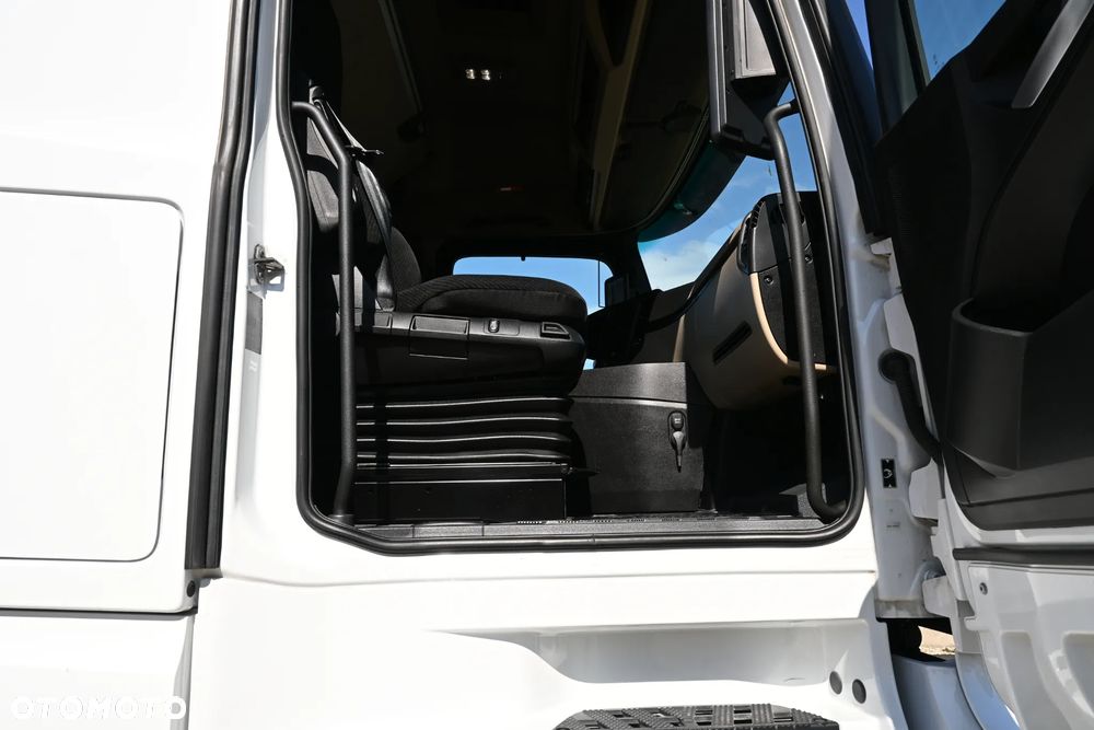 Mercedes-Benz Actros L - 15