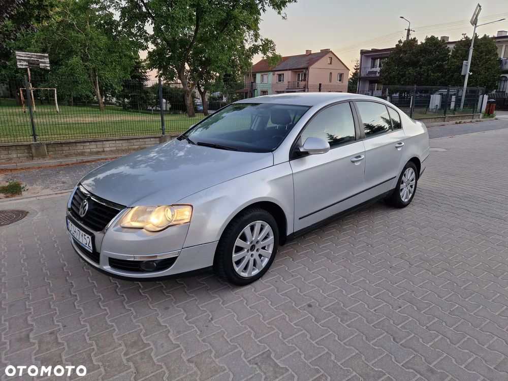 Volkswagen Passat 2.0 TDI Comfortline - 10