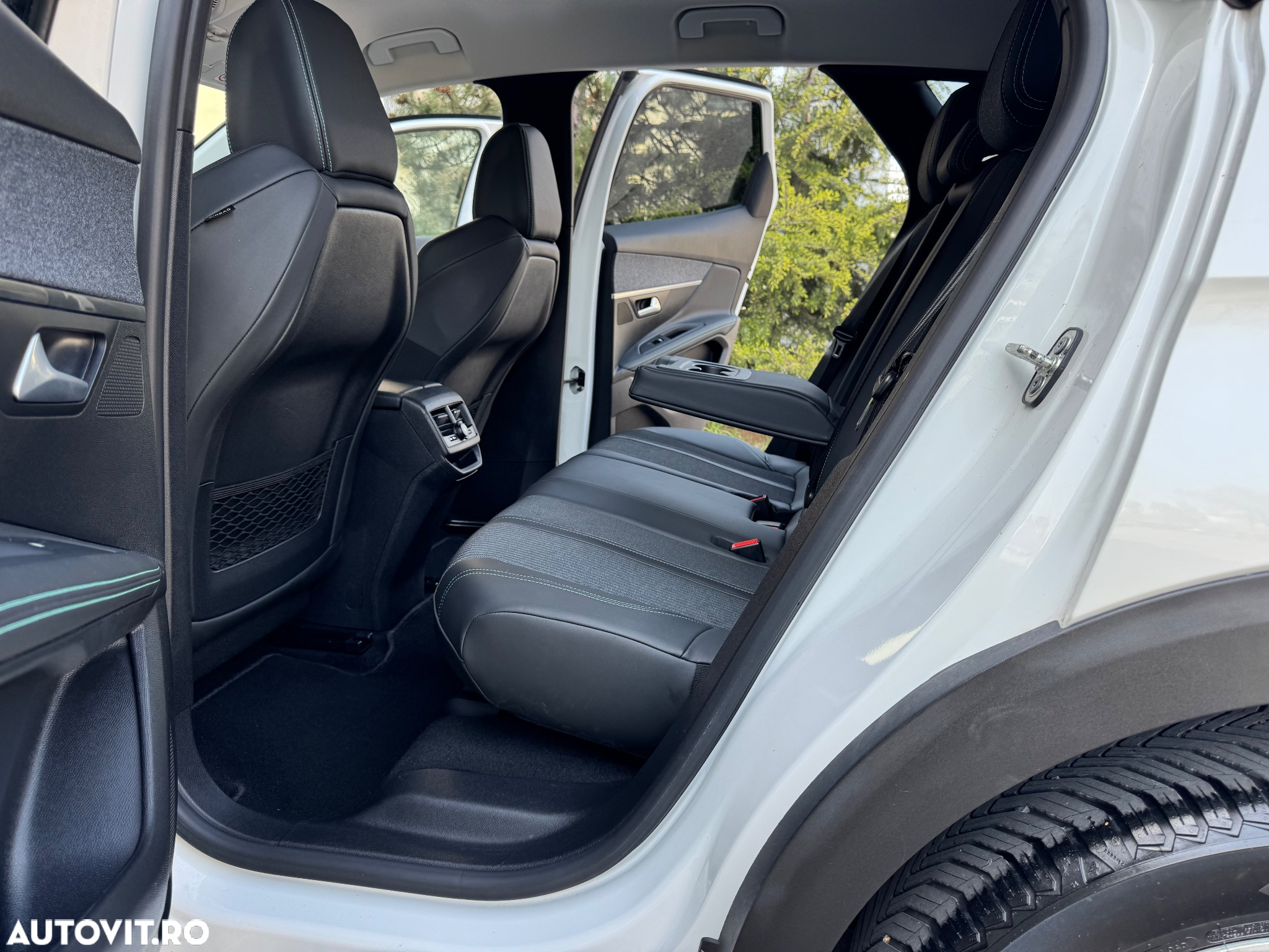 Peugeot 3008 PureTech 130 Stop & Start GPF EAT8 Active Pack - 15