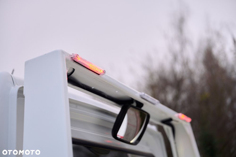 Mercedes-Benz SPRINTER - 21