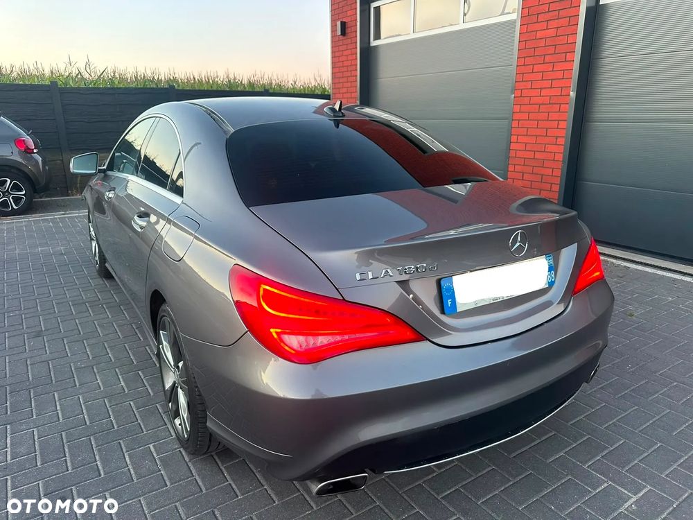 Mercedes-Benz CLA 180 d - 37