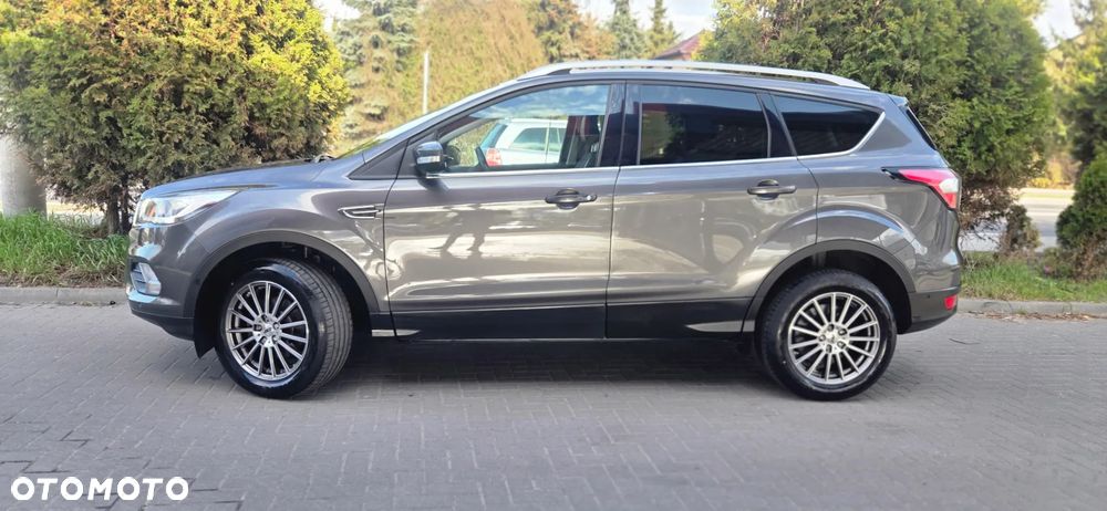 Ford Kuga 1.5 EcoBoost 2x4 Titanium - 8