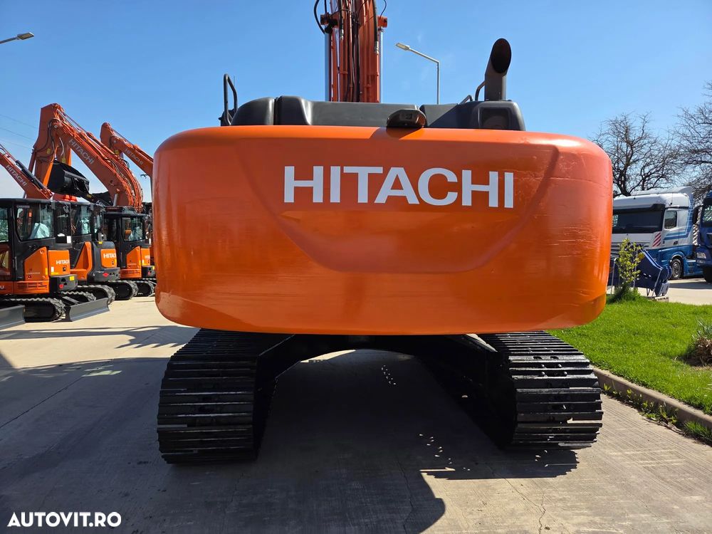 Hitachi ZX250LCN-6, 2020, 9.449h, 27,3t, cupa 1,55mc, Ingust latime 2,99m, camera spate, camere laterale, inst picon, consum mediu 9,8l/h, ridica 13t, motor Isuzu 173CP, 3 pompe hidr HITACHI, 3 camere, produs in JAPONIA, leasing 4 ani-PROMOTIE 68.900 EUR+tva - 12