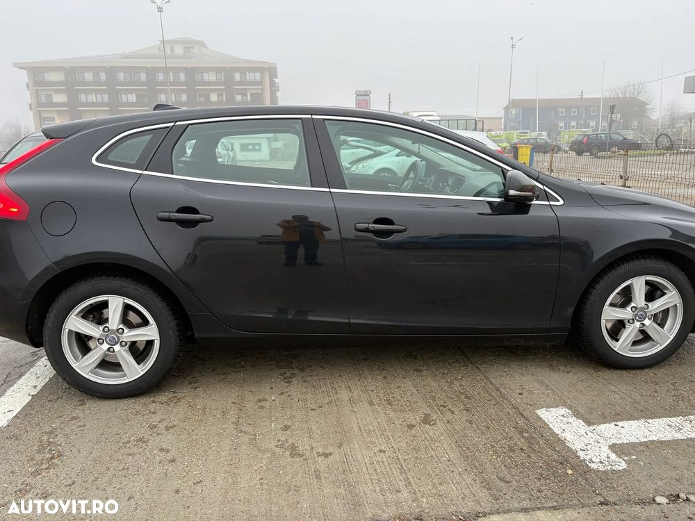 Volvo V40 D4 Summum - 4