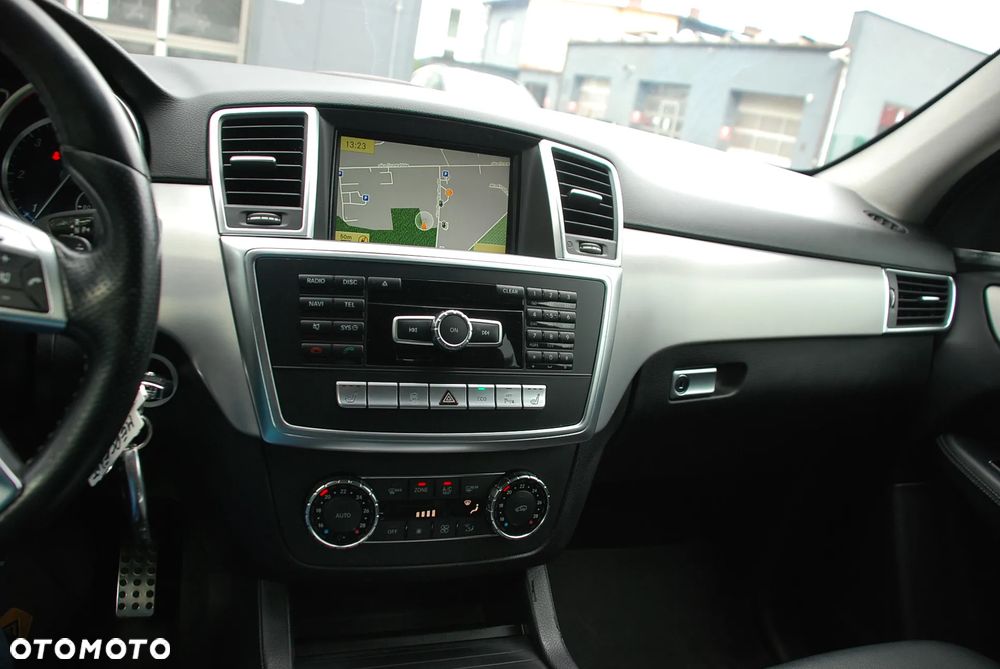 Mercedes-Benz ML 350 BlueTec 4-Matic - 27