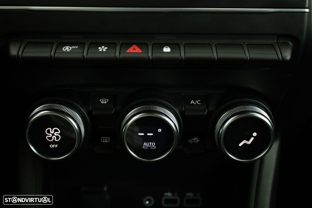 Renault Captur 1.0 TCe Techno Bi-Fuel - 13