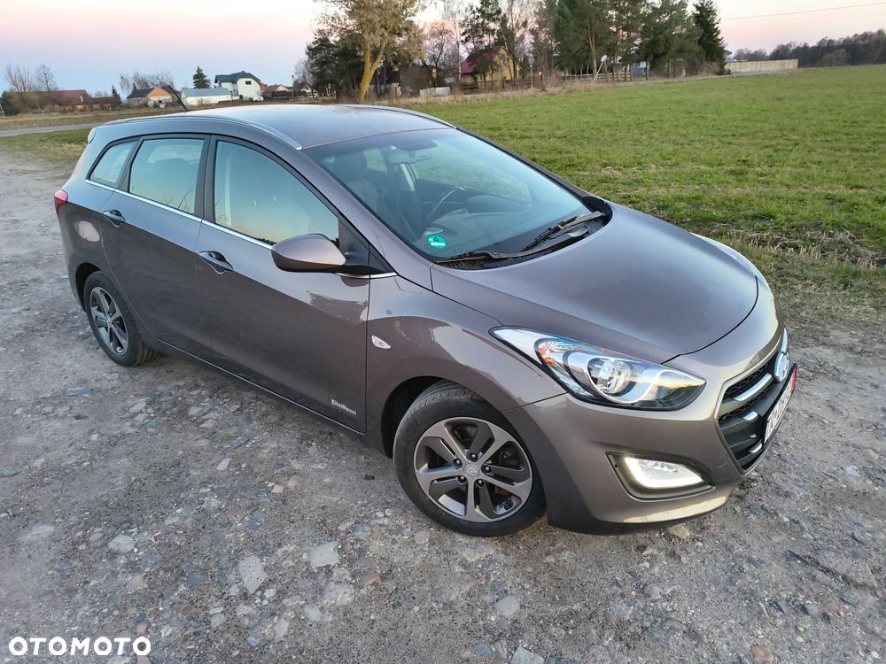 Hyundai i30 1.6 CRDi Fifa World Cup Edition - 2
