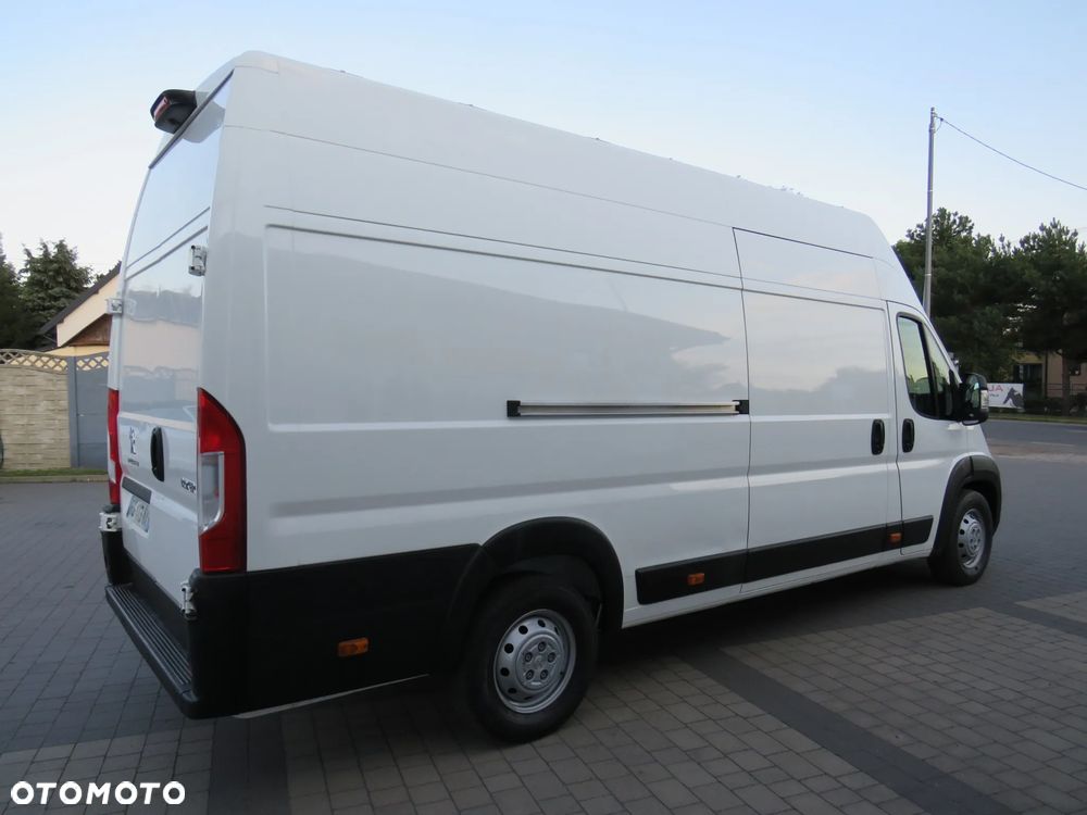 Peugeot Boxer Maxi L4H3 2.2HDi 140Ps - 12