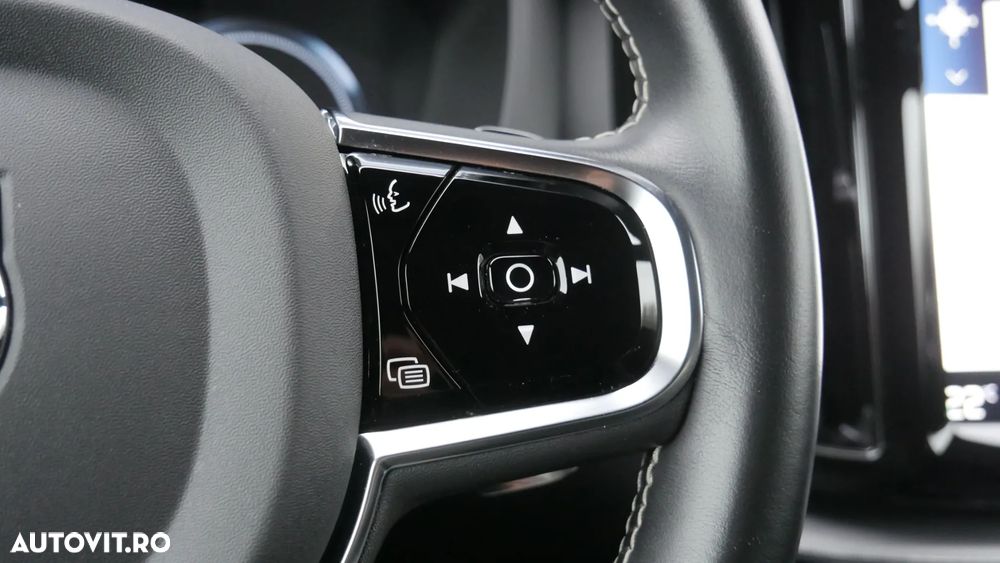 Volvo XC 60 T8 Twin Engine AWD R-Design - 33