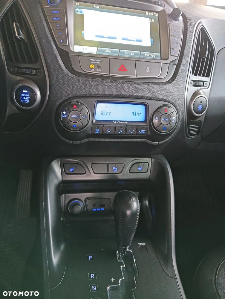 Hyundai ix35 2.0 CRDi 4WD Automatik Fifa World Cup Silver Edition - 7