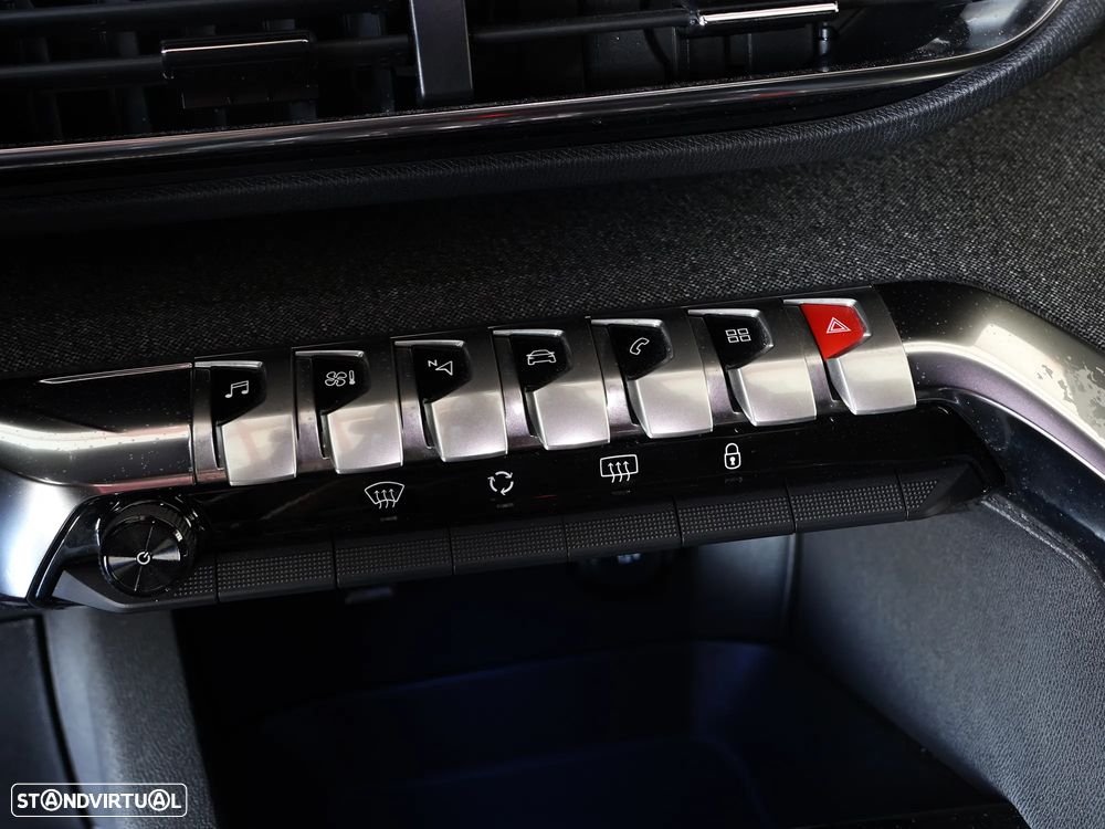 Peugeot 3008 1.2 PureTech Allure EAT8 - 45