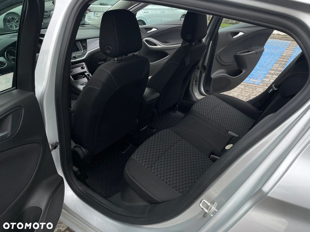 Opel Astra 1.2 T Business Edition S&S - 10