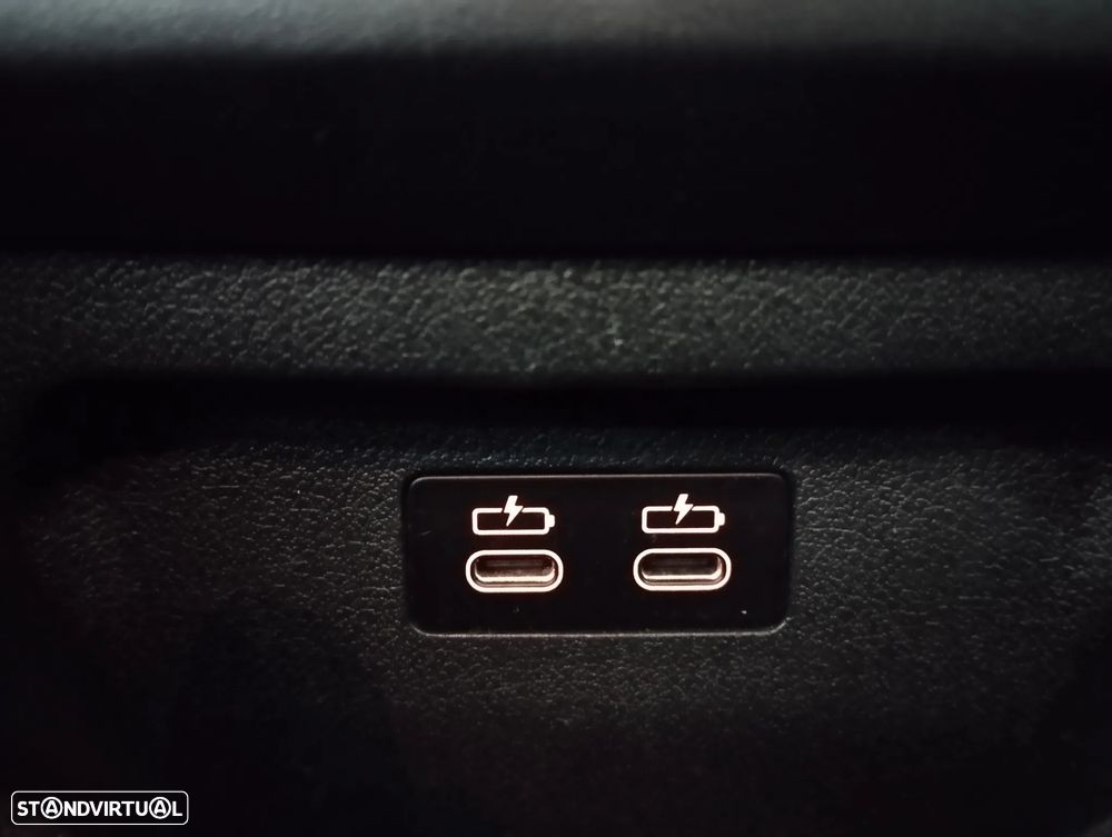 BMW 216 d Advantage — fotografia 12