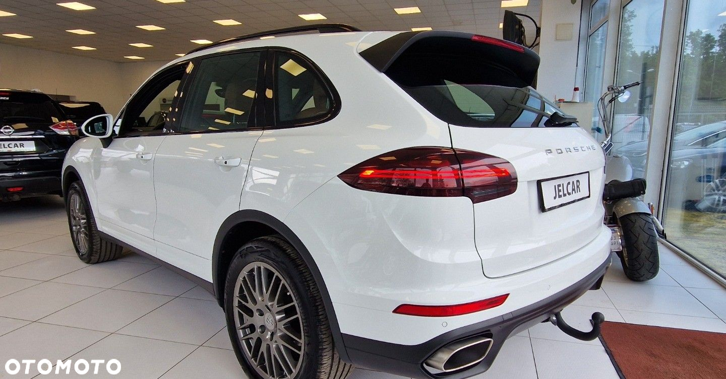 Porsche Cayenne - 22