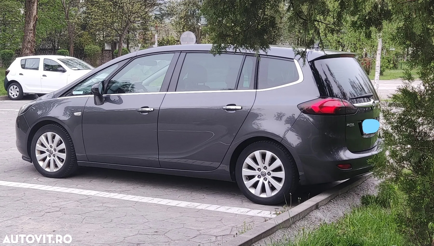 Opel Zafira Tourer 2.0 CDTI ecoFLEX Start/Stop Edition - 2