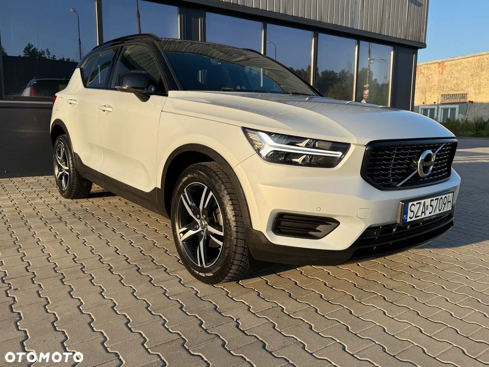 Volvo XC 40 T3 R-Design - 33