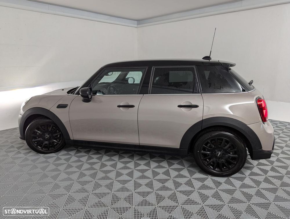 MINI 5 Portas Cooper Camden Edition - 26