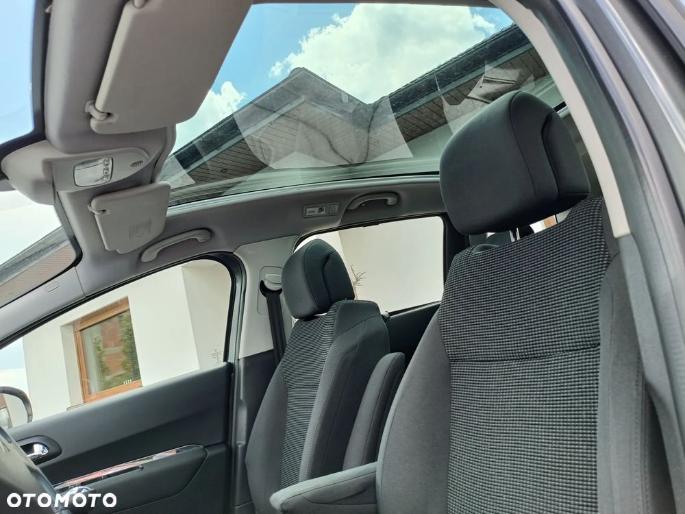 Peugeot 5008 - 24