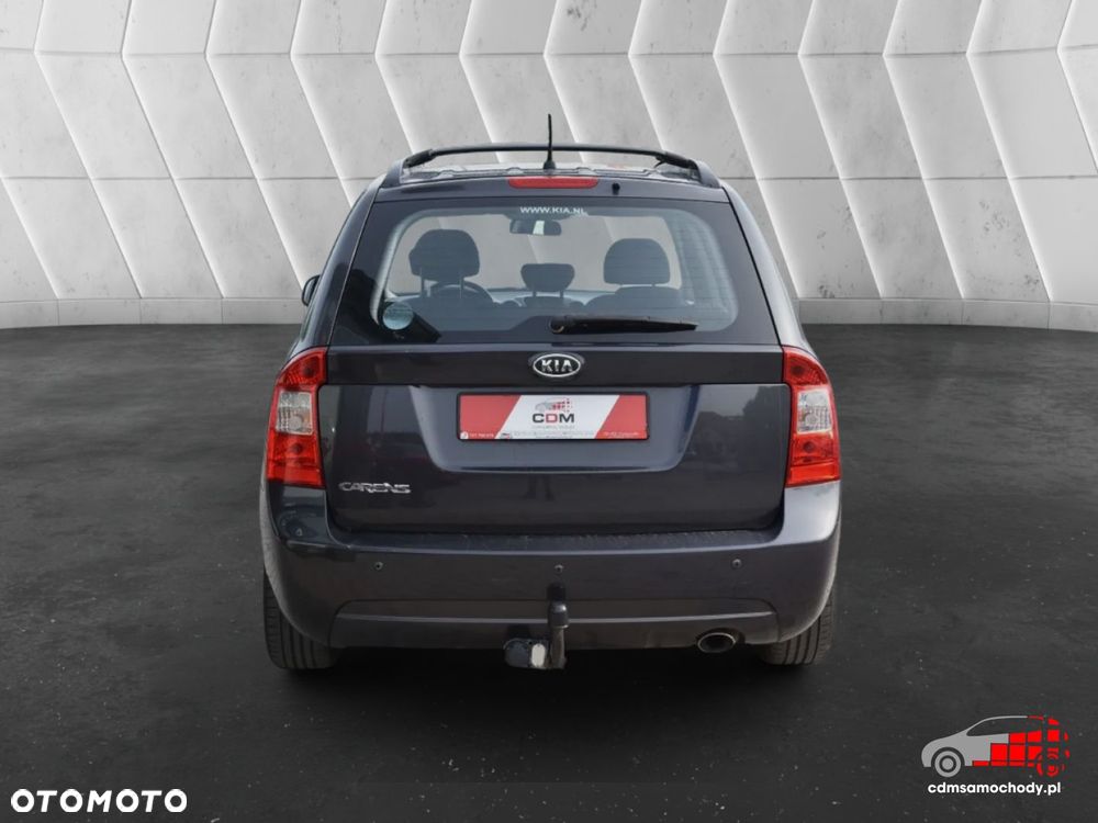 Kia Carens - 9
