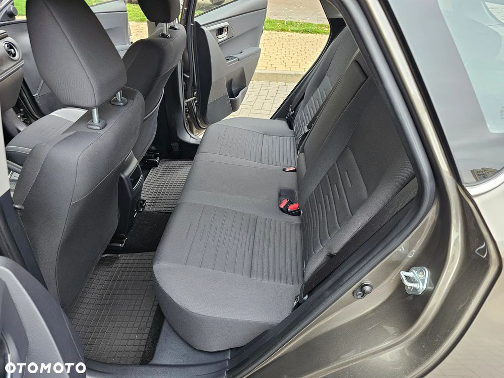 Toyota Auris 1.6 Premium - 13
