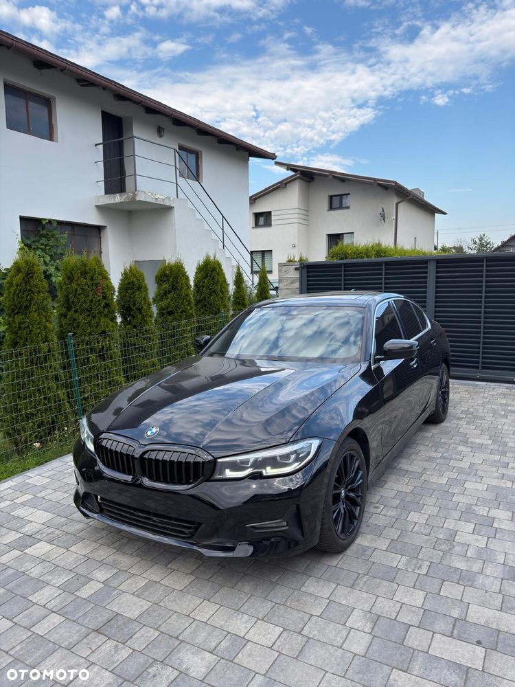 BMW Seria 3 330i xDrive Sport Line - 9
