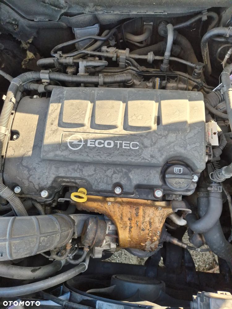 Opel Astra 1.4 T Cosmo - 21