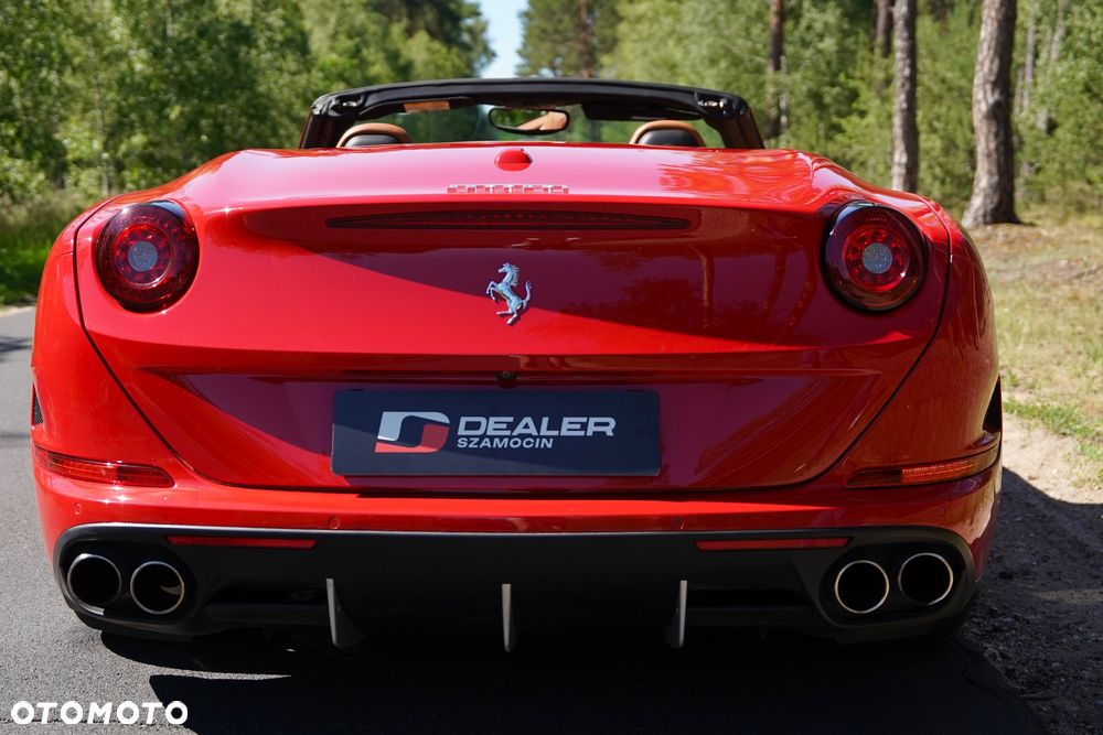 Ferrari California T - 5
