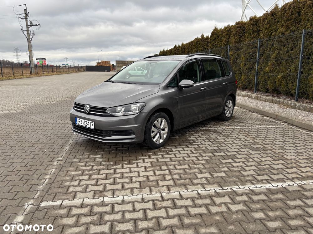 Volkswagen Touran - 1