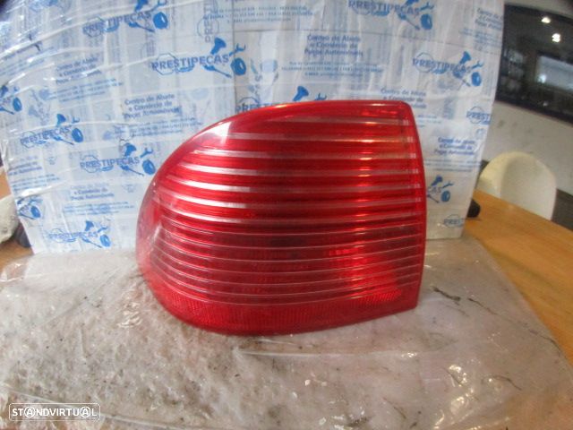 Farol Tras Stop2849 SAAB 95 2007 1.9 TID 150CV 4P PRETO ESQ - 1