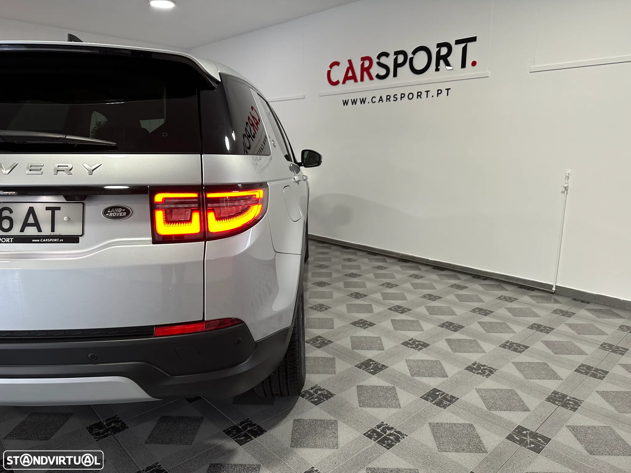 Land Rover Discovery Sport 2.0 D AWD S - 8