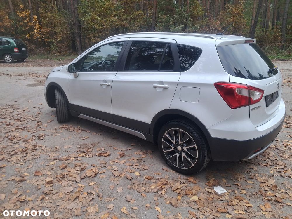 Suzuki SX4 S-Cross 1.6 DDiS 4x4 Comfort - 4