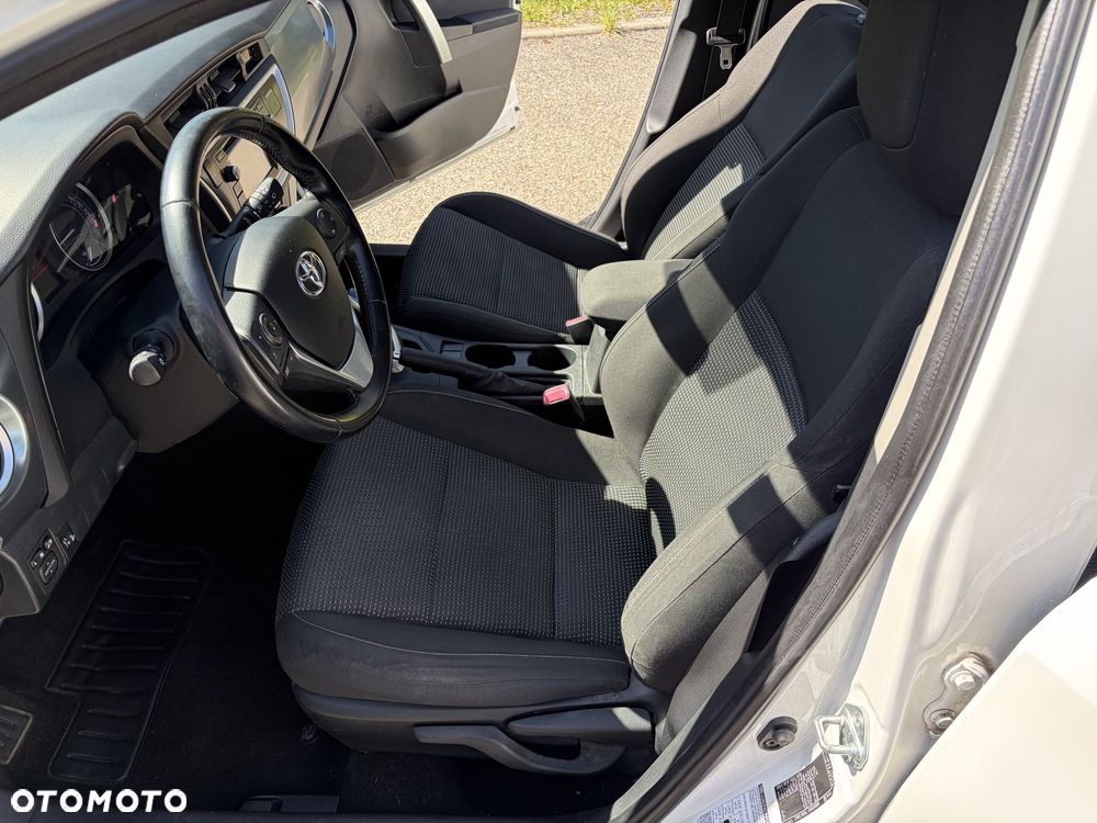Toyota Auris - 5