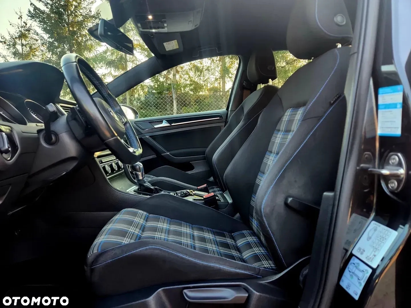 Volkswagen Golf 1.5 eHybrid OPF DSG Style - 11