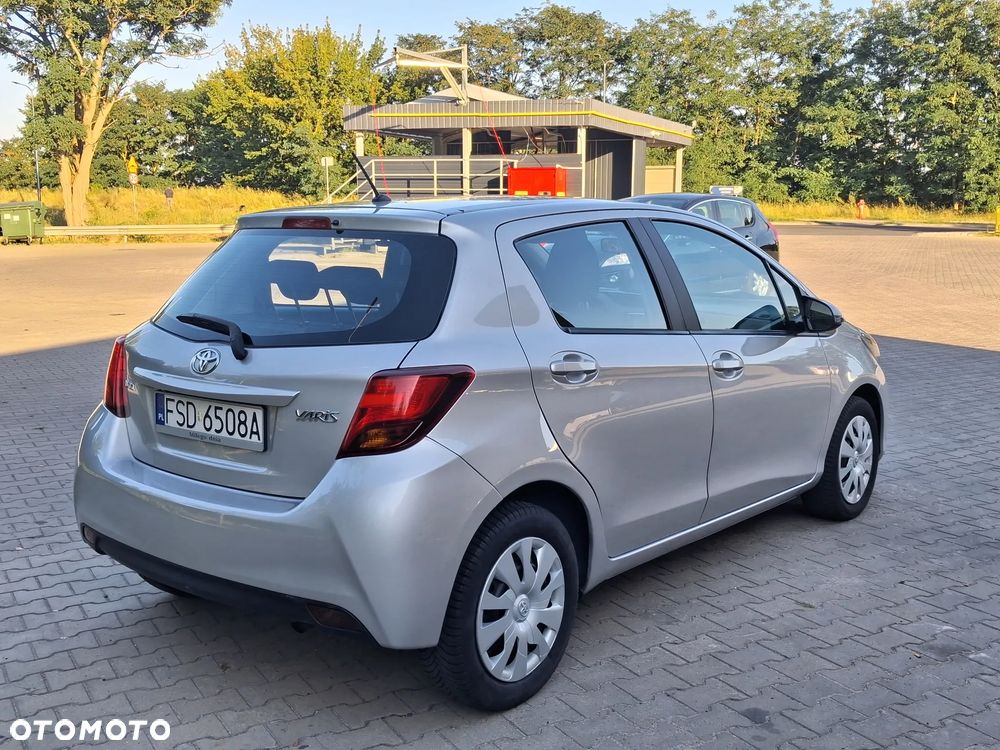 Toyota Yaris 1.0 Premium - 3
