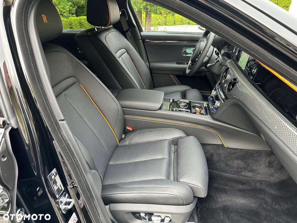 Rolls-Royce Ghost Black Badge - 23