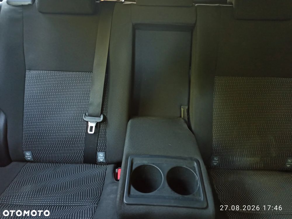 Toyota Auris 1.6 Premium MS - 21